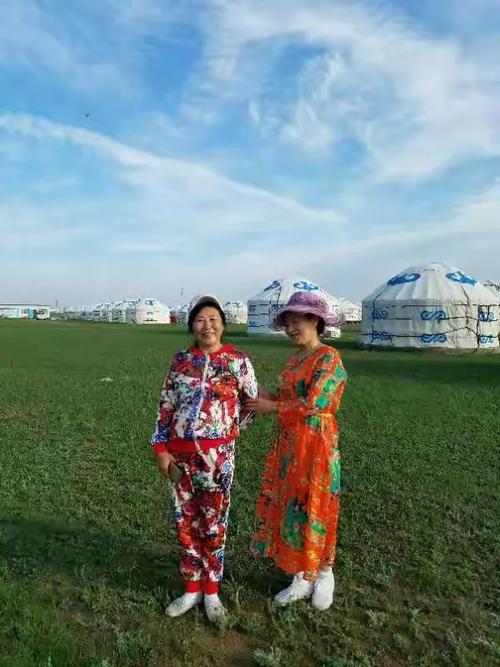 2018年7月20日贡格尔大草原姐妹倩缘编