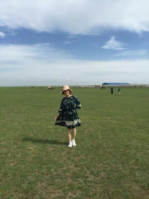 2018年7月20日贡格尔大草原姐妹倩缘编